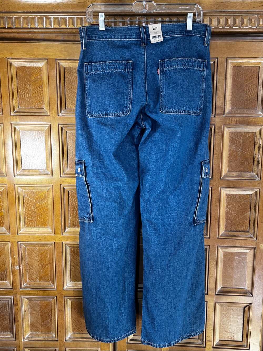 Levi’s Superlow Loose Cargo Jeans Women’s 28x32 NWT Blue Denim Low Rise Wide Leg - Picture 2 of 6
